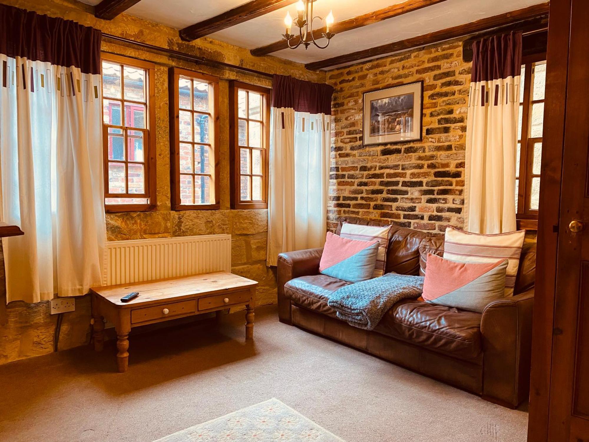 Sanders Yard Whitby Ngoại thất bức ảnh